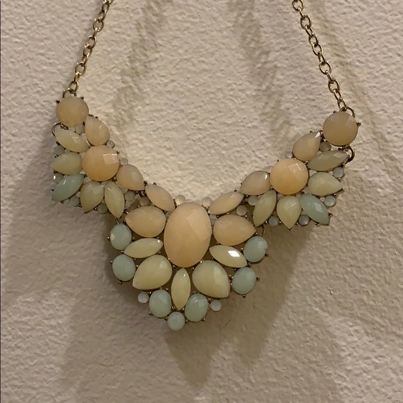 3 for $20 bundle! Forever 21 Statement Necklace - Picture 2 of 2